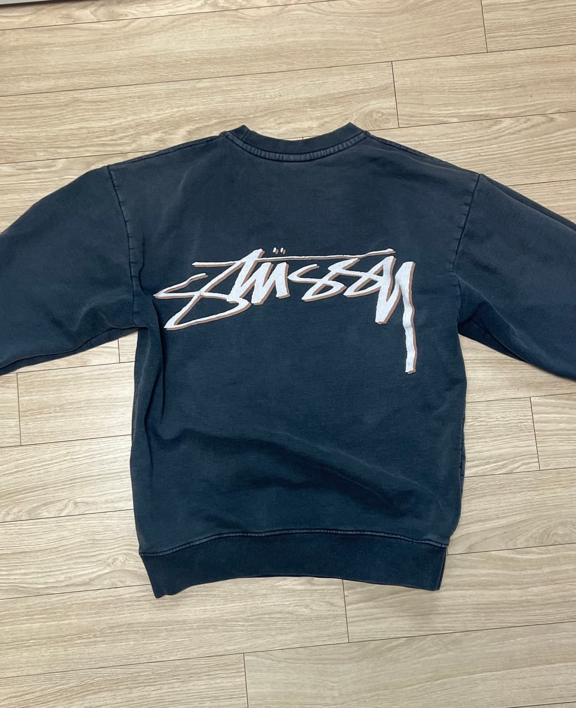 스투시 아워레거시 맨투맨 상품이미지1