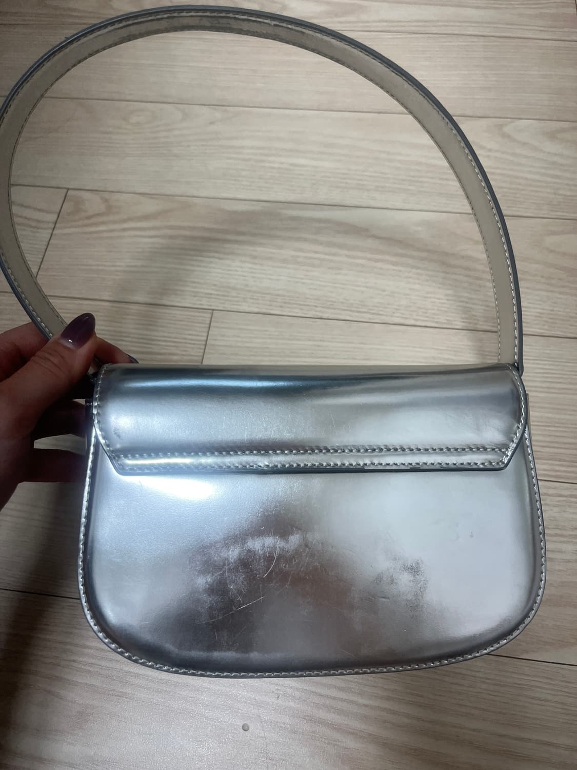 디젤 1DR 숄더백 실버 상품이미지6