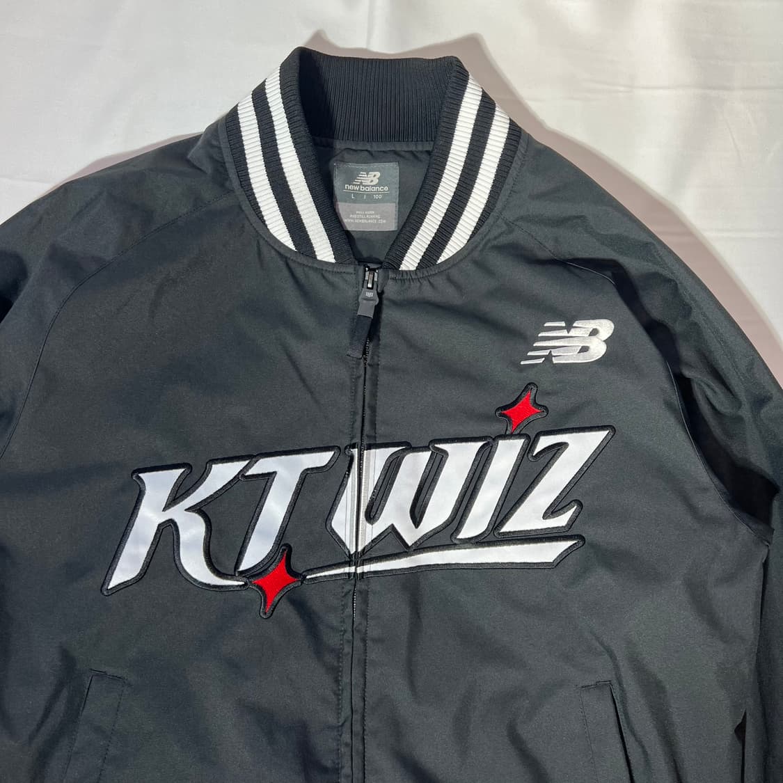 [L/100]뉴발란스 KT WIZ 점퍼 상품이미지3