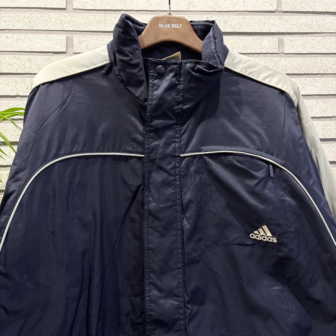 아디다스 올드스쿨 누빔자켓 라인스트링 후드내장 디테일 오버핏 네이비 상품이미지4
