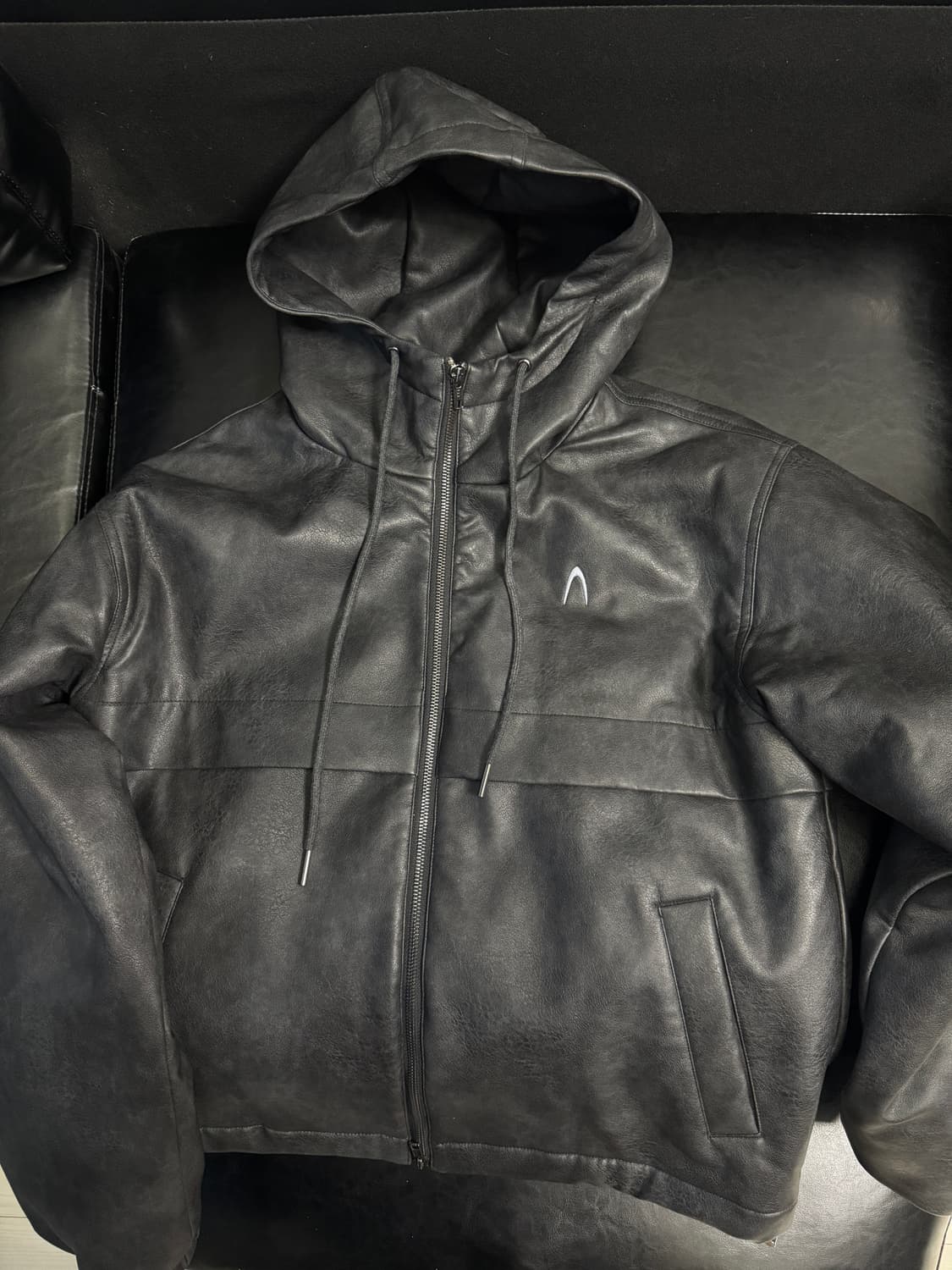 아캄 akam 푸퍼 레더 후드자켓 상품이미지2