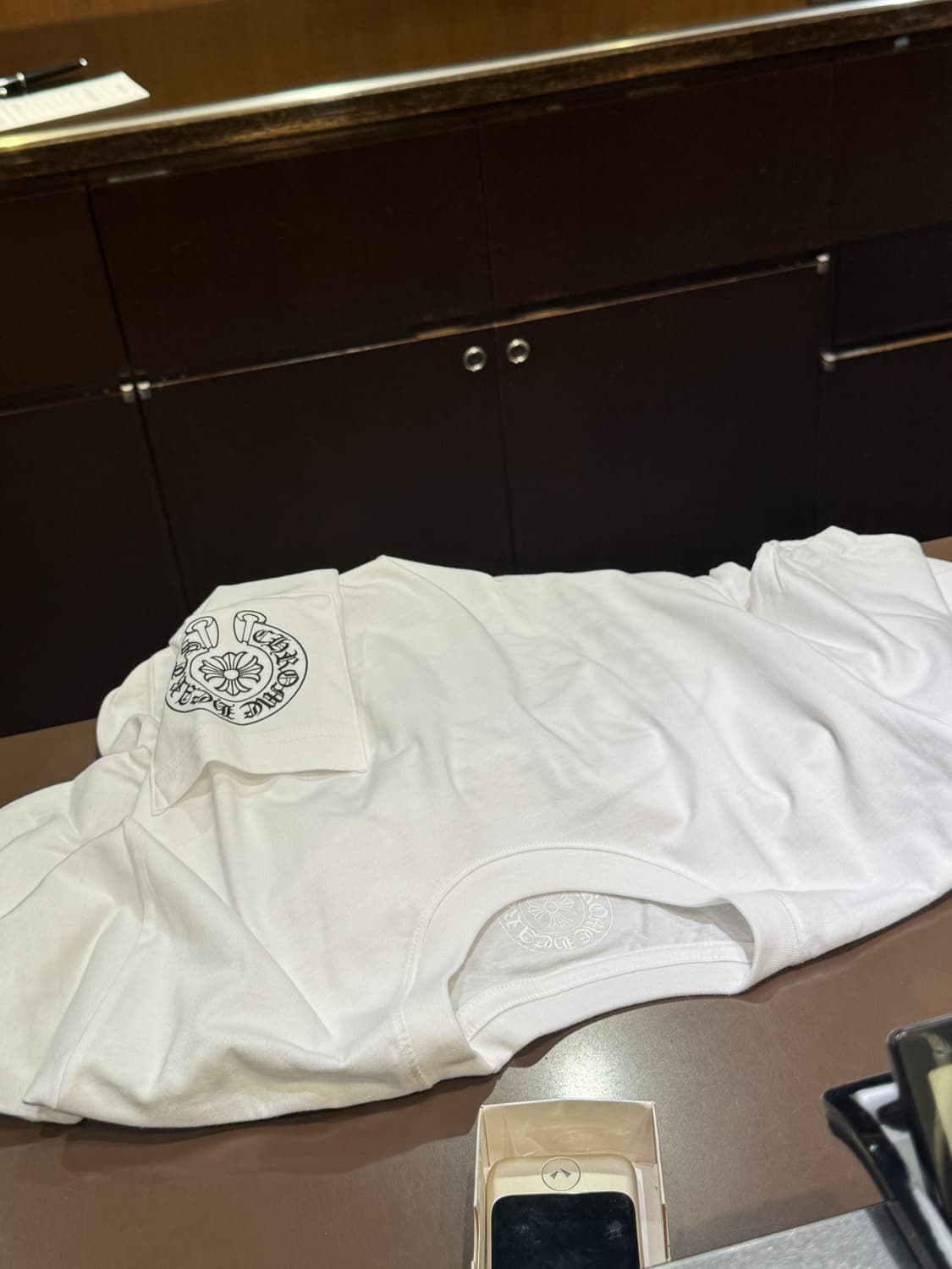 크롬하츠 홀스슈 로고 포켓 티셔츠 화이트 M 상품이미지1