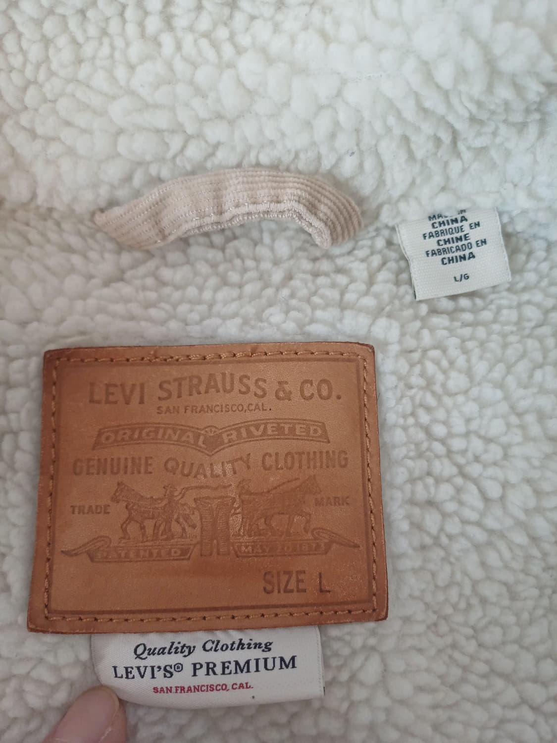 [L] 리바이스 프리미엄 코듀로이 쉐르파 트러커 (샌드 베이지) 상품이미지5