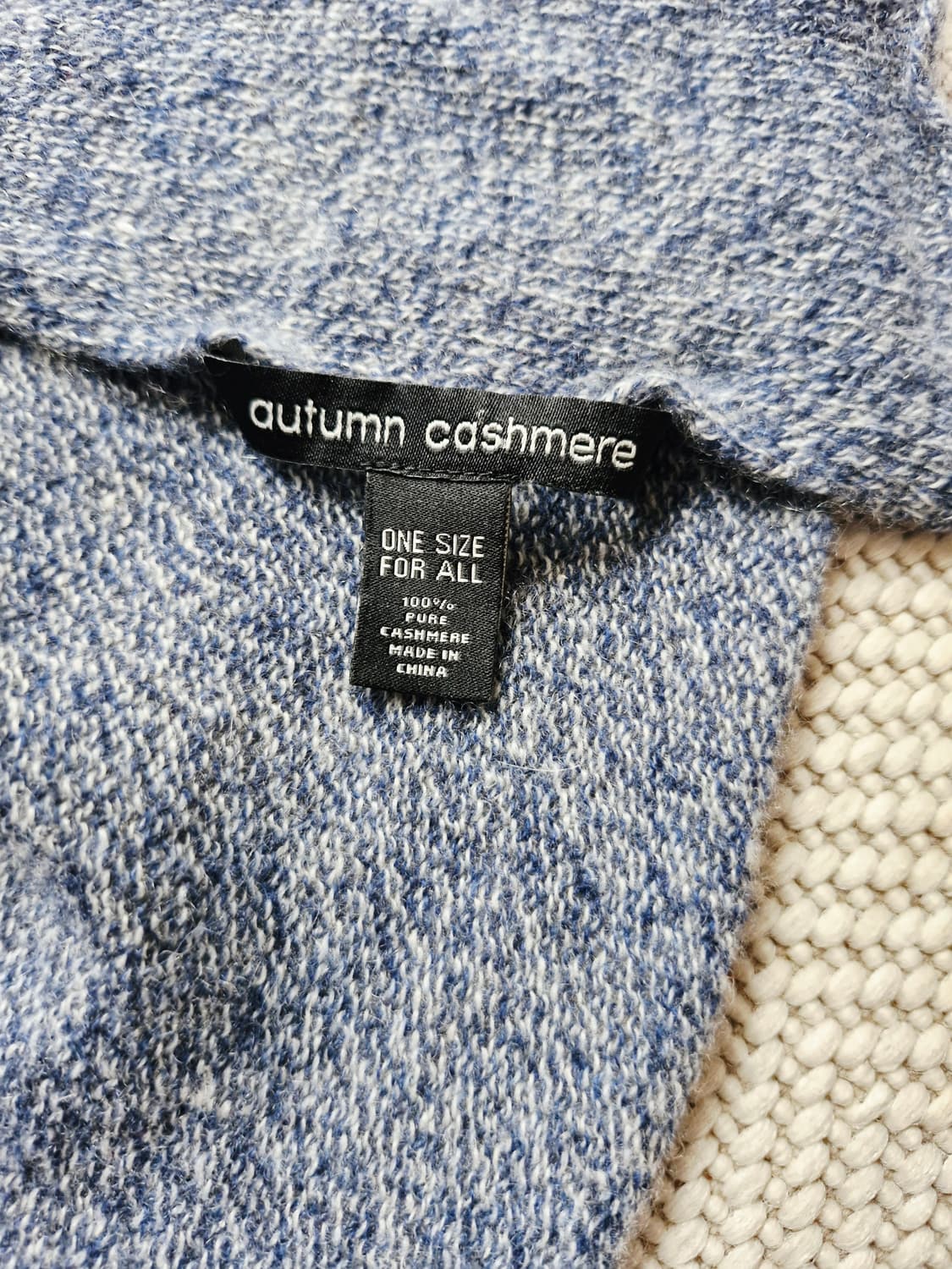 어텀 캐시미어 페더웨이트 랩 머플러  상품이미지1