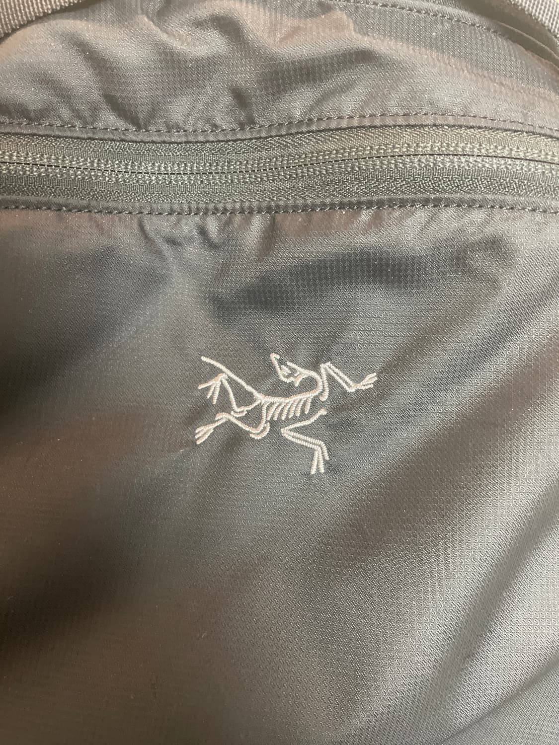 아크테릭스 헬리아드 15 백팩 블랙 상품이미지2