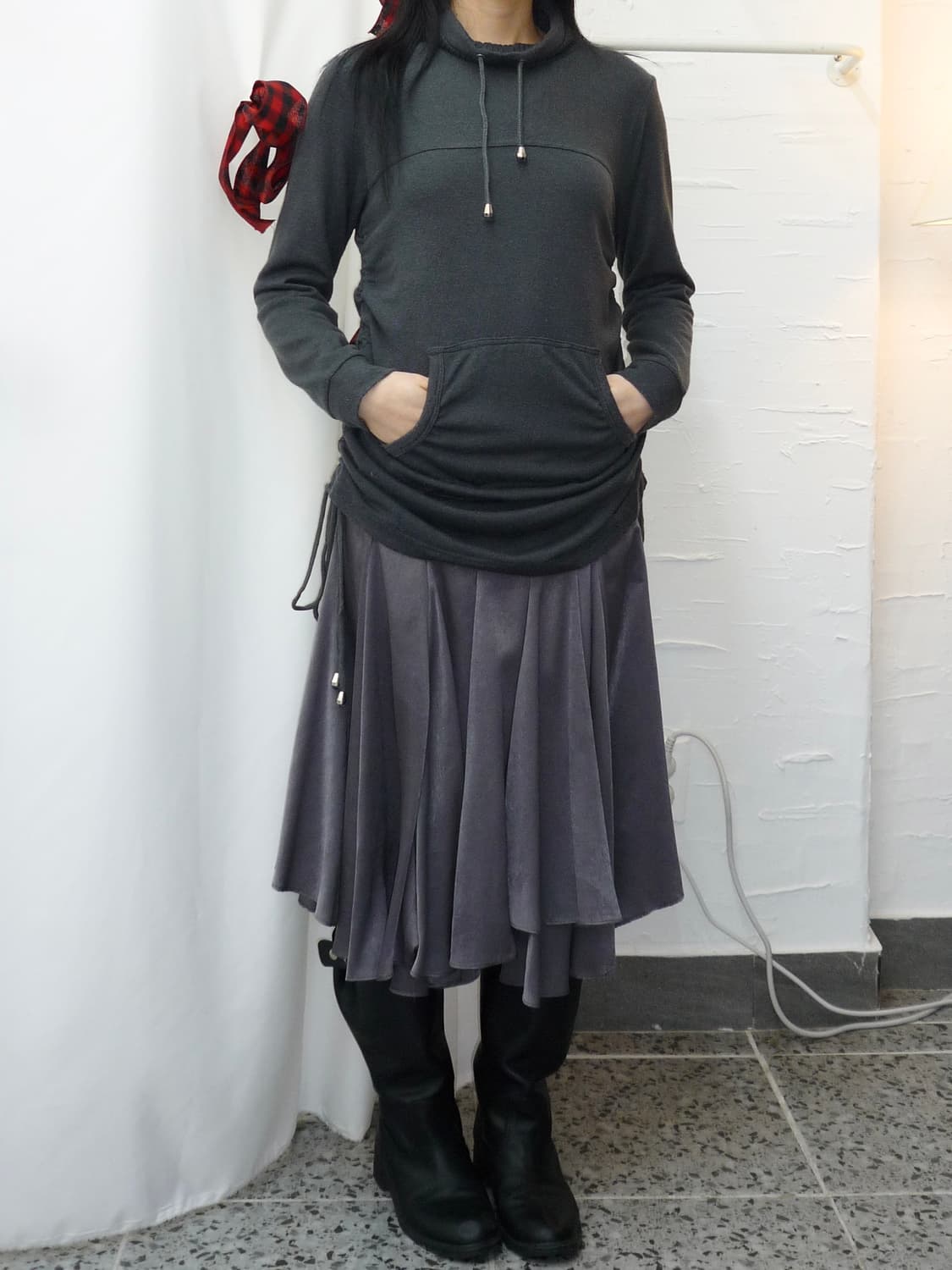 셔링 포인트 차콜 니트 상품이미지2