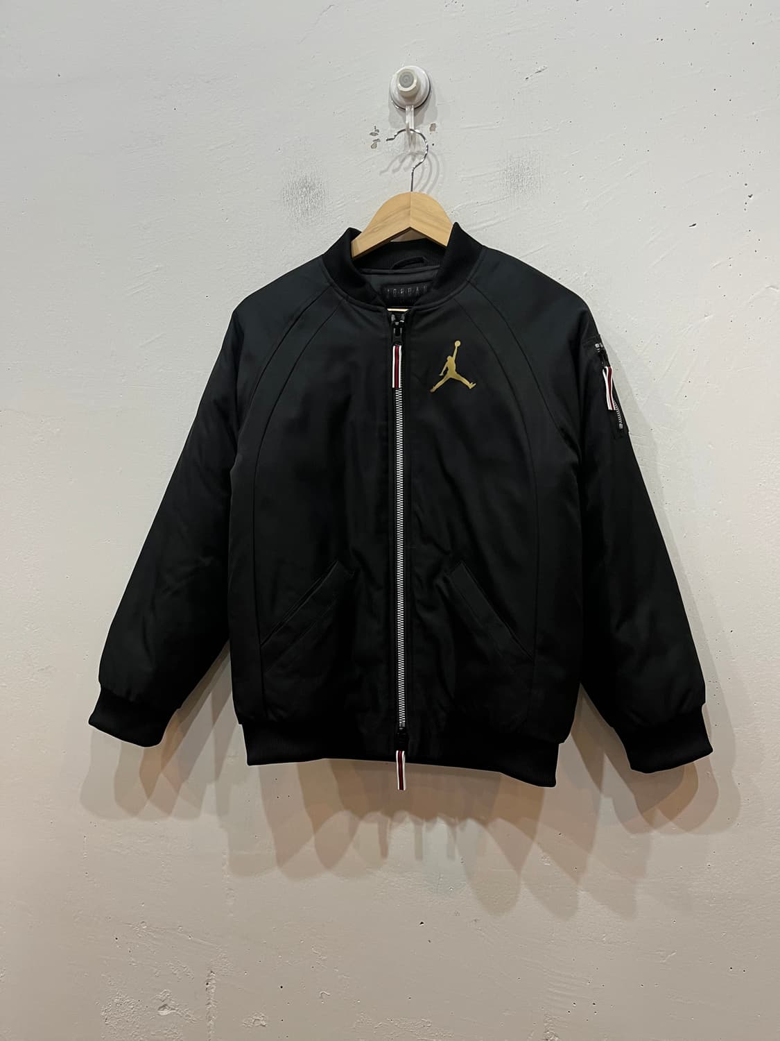 JORDAN 조던 패디드 ma-1 플라이트 자켓 우먼즈 상품이미지1