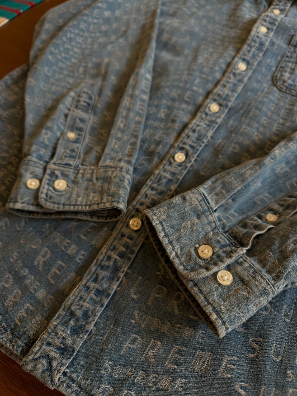 [L] 슈프림 워프 자카드 로고 데님 셔츠 상품이미지4