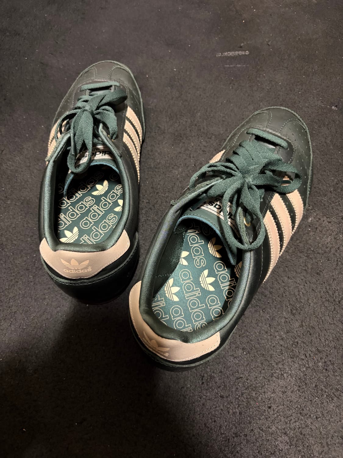 아디다스 재팬 미네랄 그린 크리스탈 샌드 270 상품이미지2