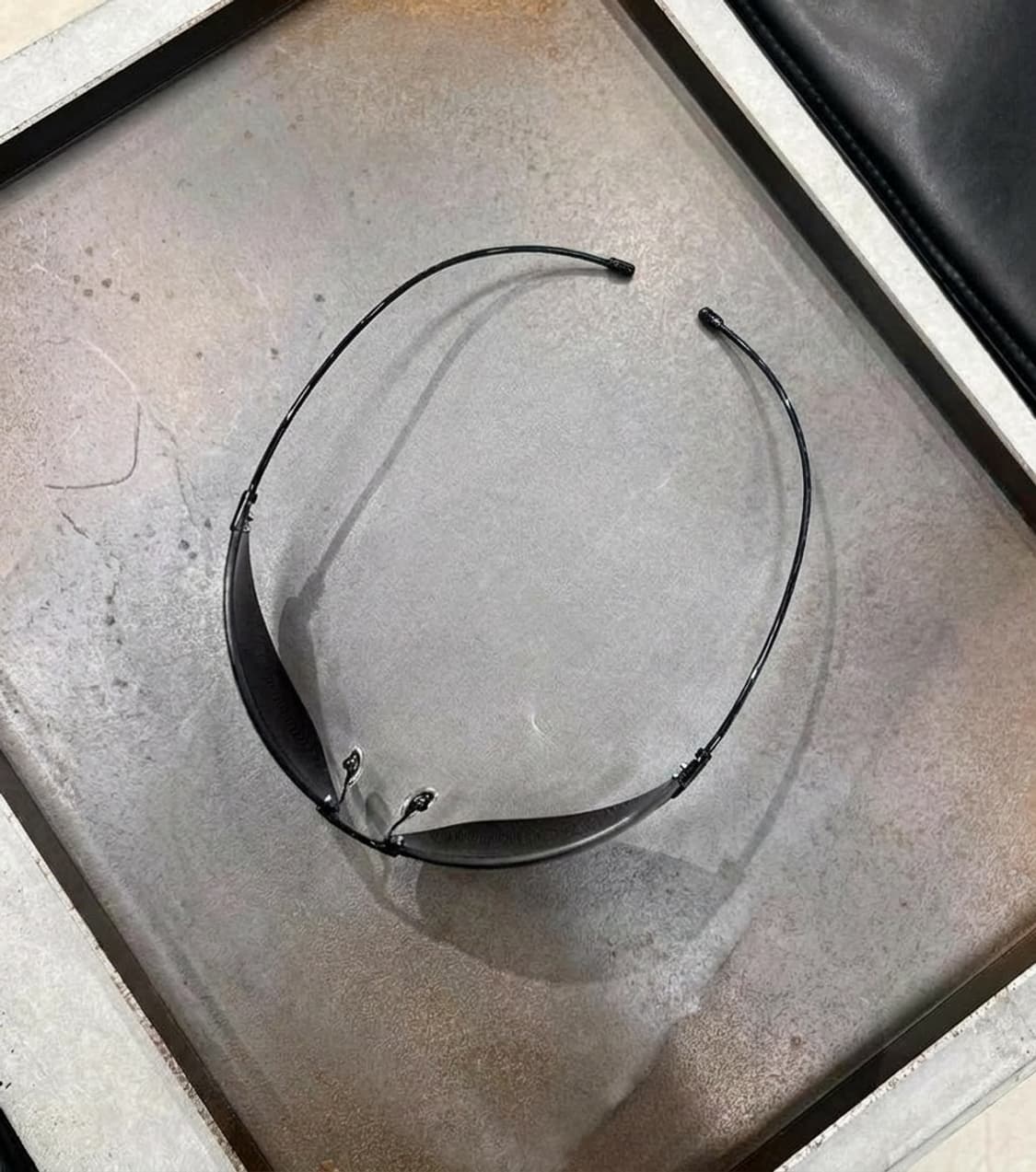 Balenciaga  23ss MIRAGE OVAL 선글라스 상품이미지5