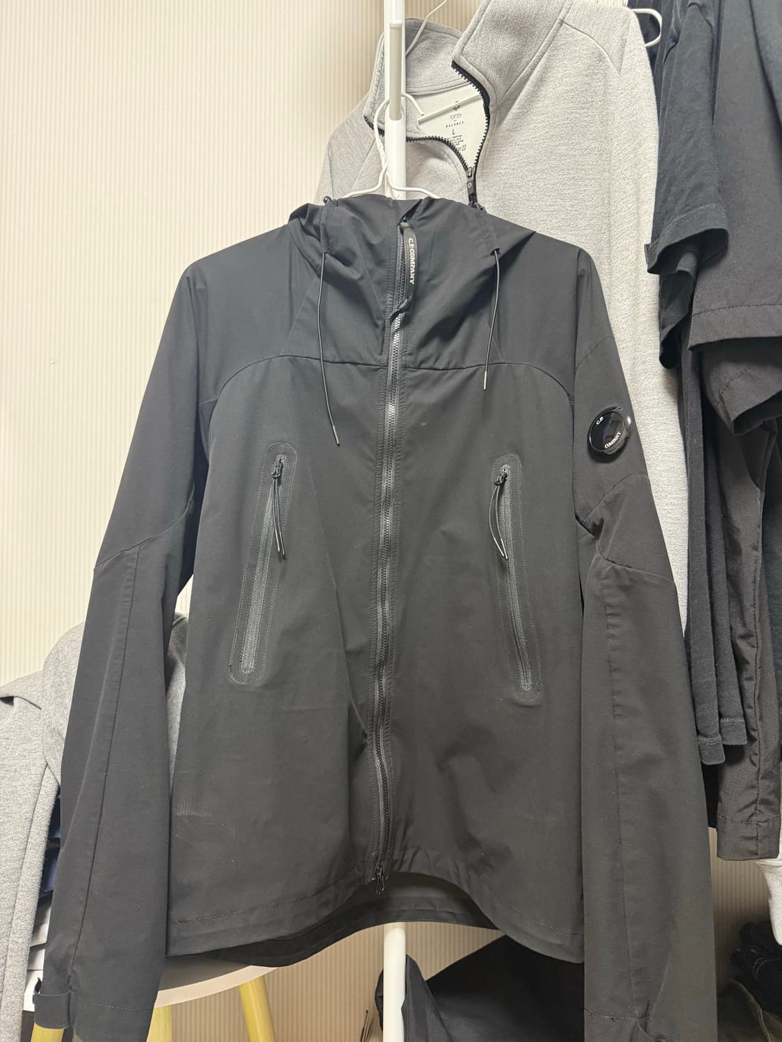 Cp컴퍼니 프로텍 렌즈 바람막이 46사이즈 s-m 상품이미지1