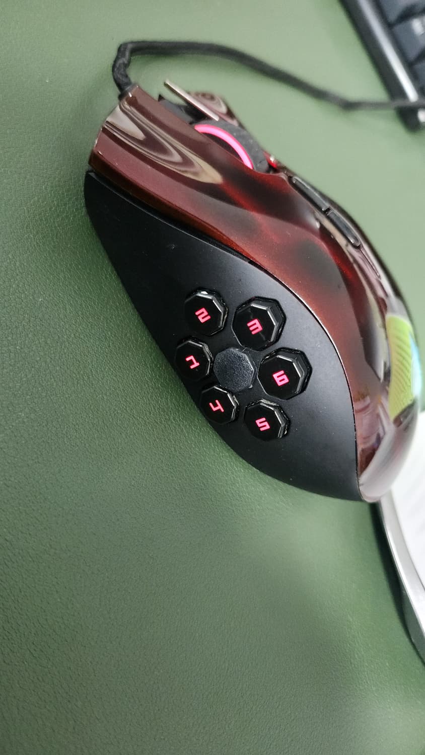 # RAZER 레이저 나가 헥스 레드 에디션 게이밍 마우스 급처 상품이미지7