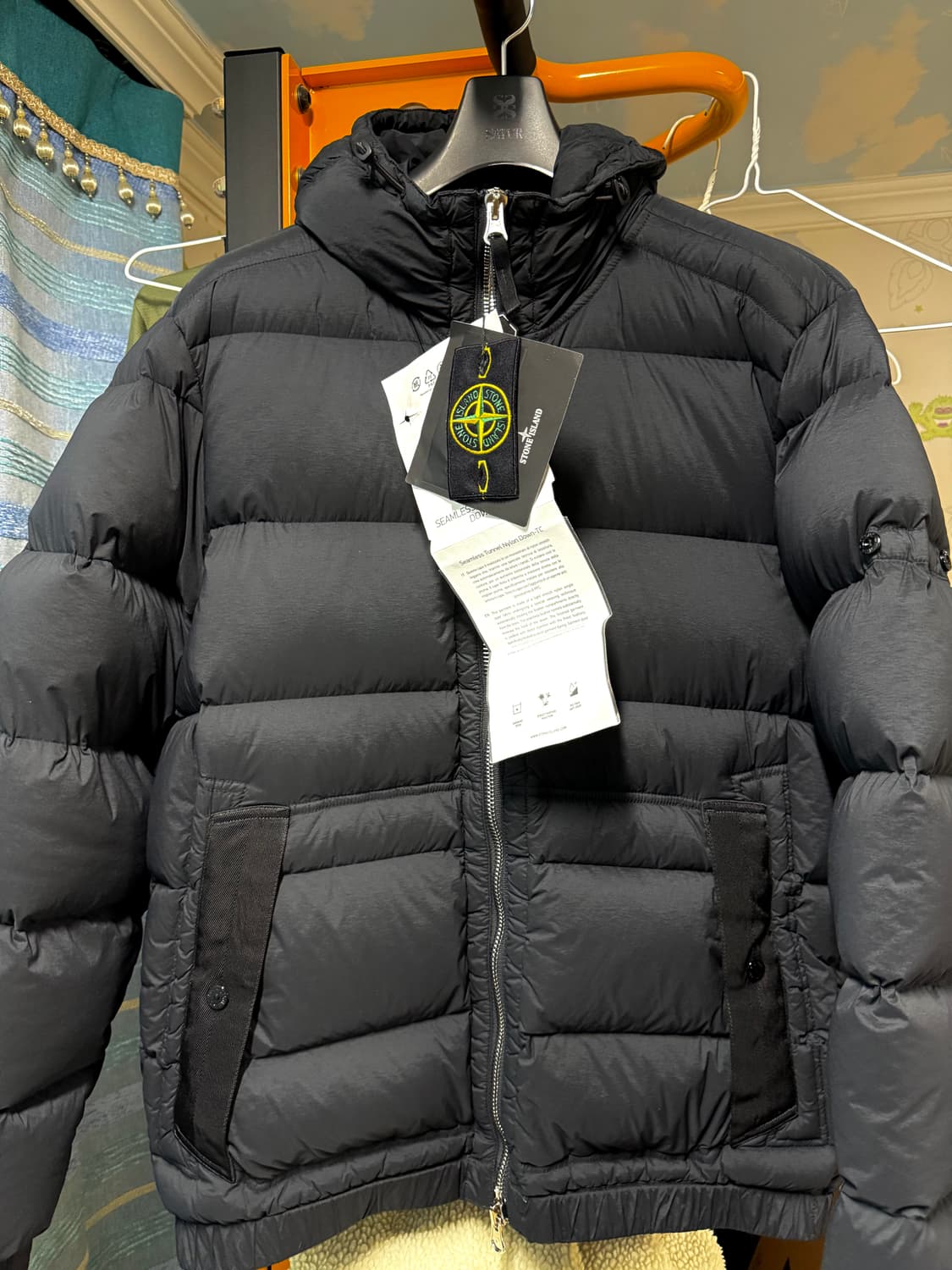 (새상품) 25fw 스톤아일랜드 심리스 패딩 상품이미지1