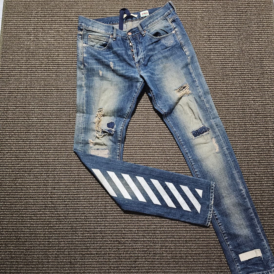 오프화이트 워싱 데님 팬츠 31 상품이미지1