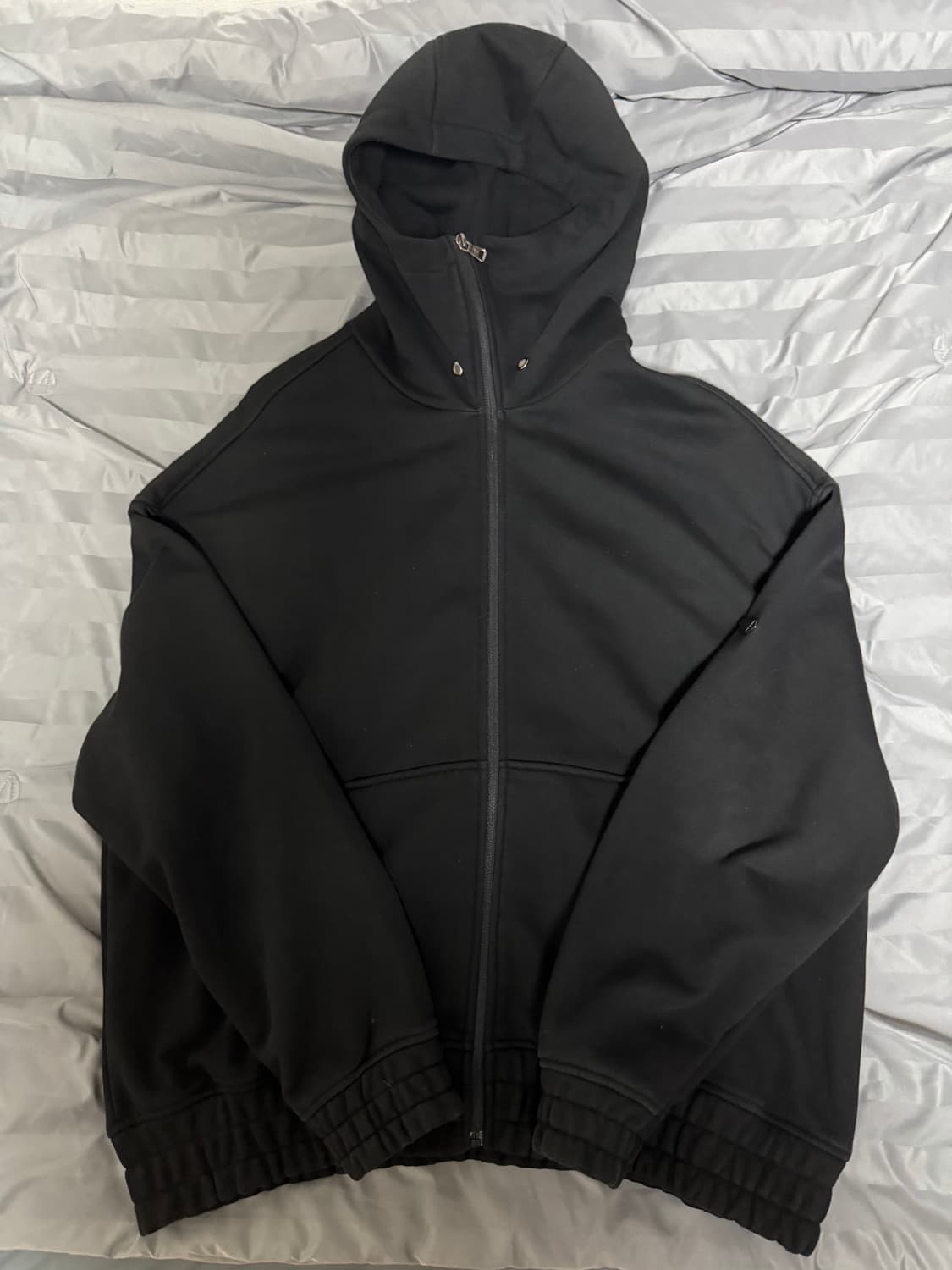 록히드마틴 기어 실루엣 후드집업 블랙 상품이미지2