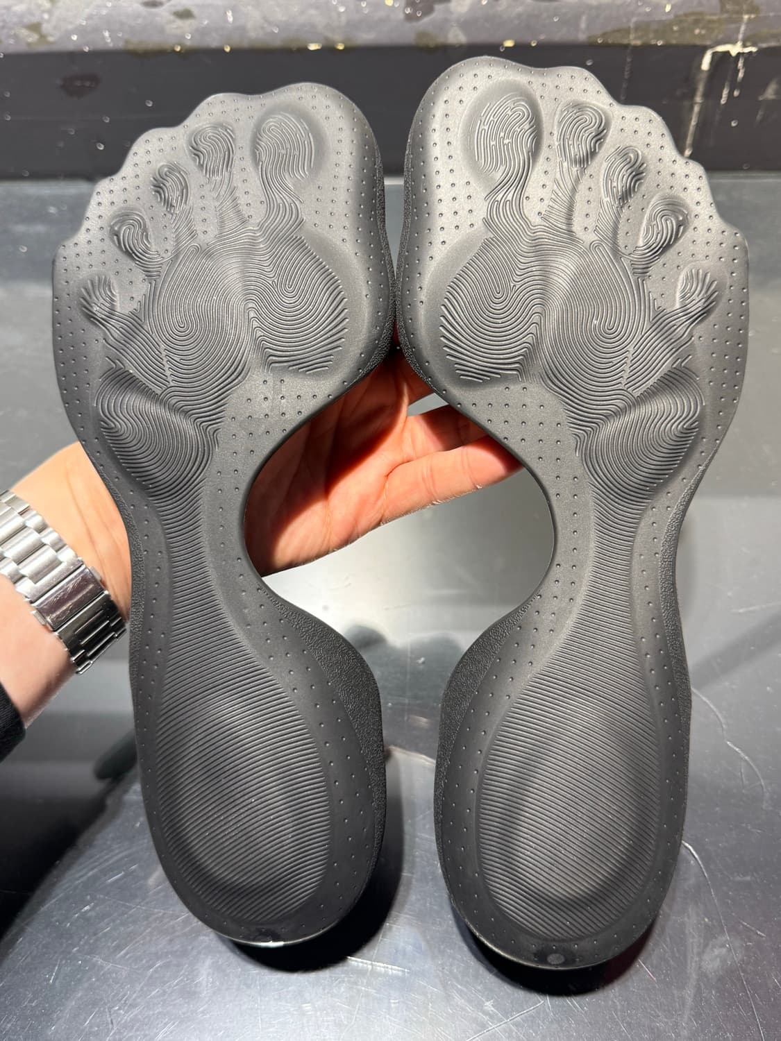 발렌시아가 제로 스니커즈 42 블랙 상품이미지3