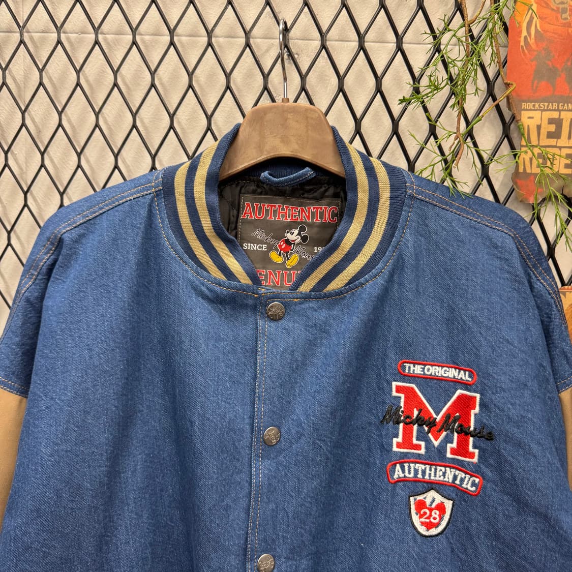 00s 월트디즈니 미키마우스 데님 스타디움 바시티 자켓 브라운 배색 상품이미지3