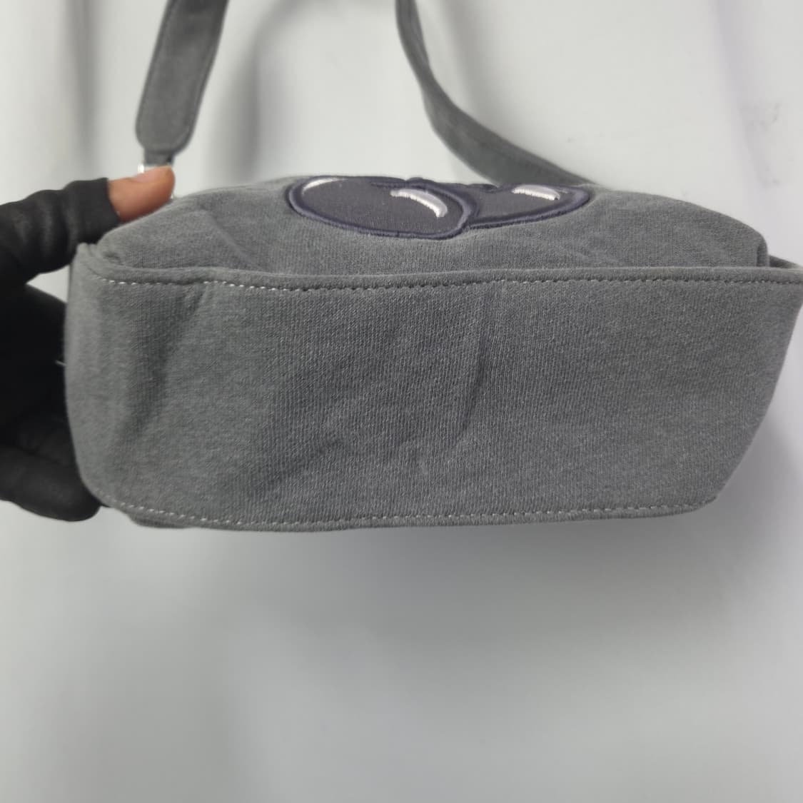 캘리즈X 키르시 숄더백 회색 그레이 상품이미지4