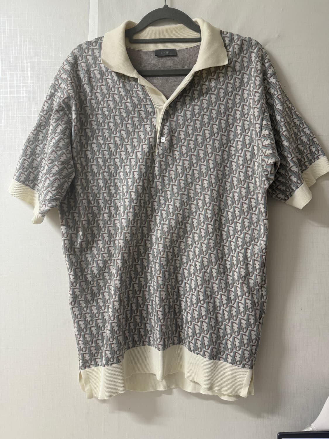 디올 오블리크 폴로 셔츠 코튼 자카드 카라티 293M832AT396_C0 상품이미지1