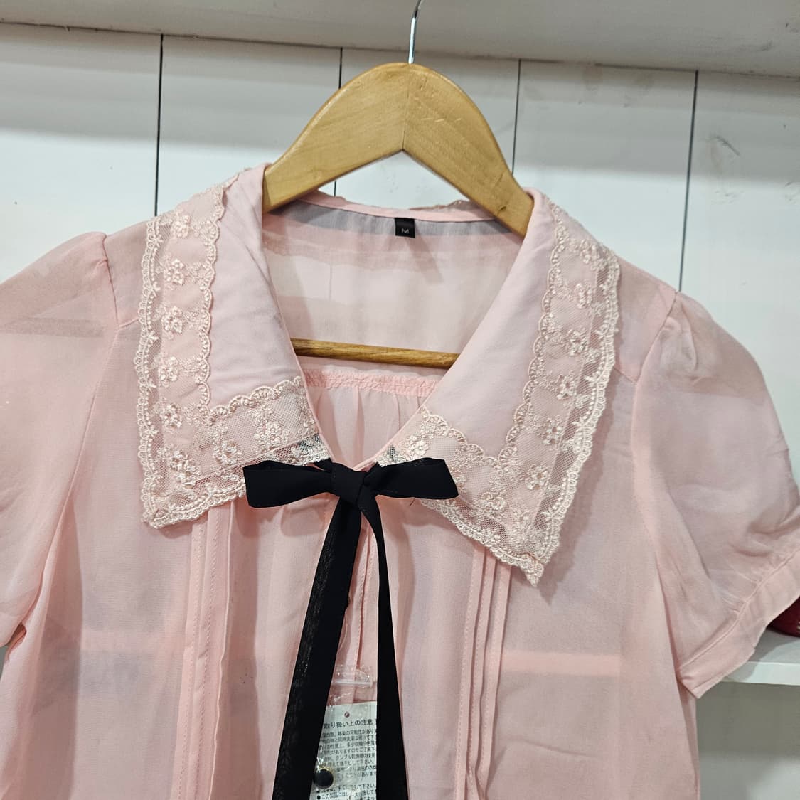 레이스 세일러카라 핑크 리본 블라우스 상품이미지3