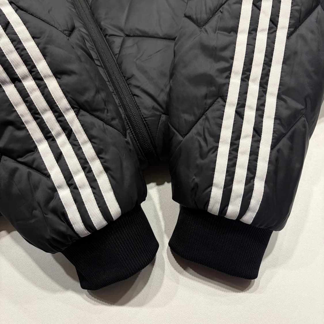 [2XL] 아디다스 파이어버드 퀼팅 3선 패딩 블랙 점퍼 B722 상품이미지6