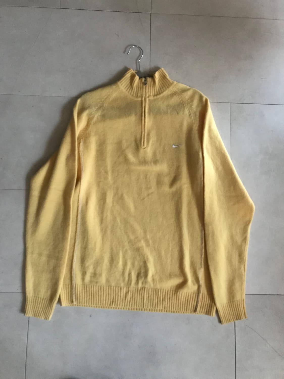 나이키 연노랑 니트 반집업 상품이미지8