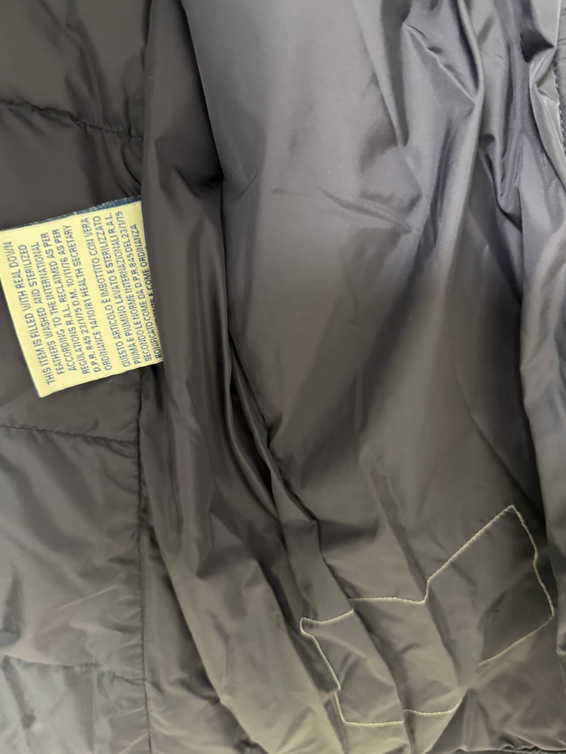 몽클레어 아마존 패딩 네이비 4사이즈 상품이미지4