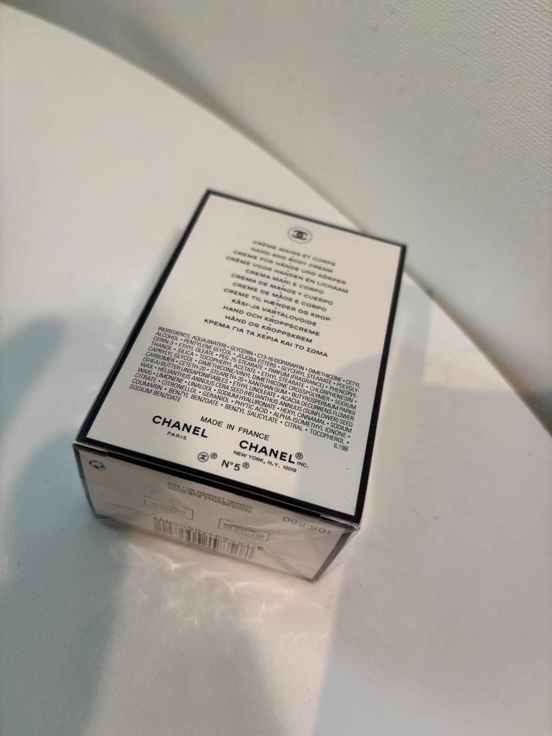 Chanel 샤넬 한정판 no.5 핸드크림 미개봉 상품이미지3