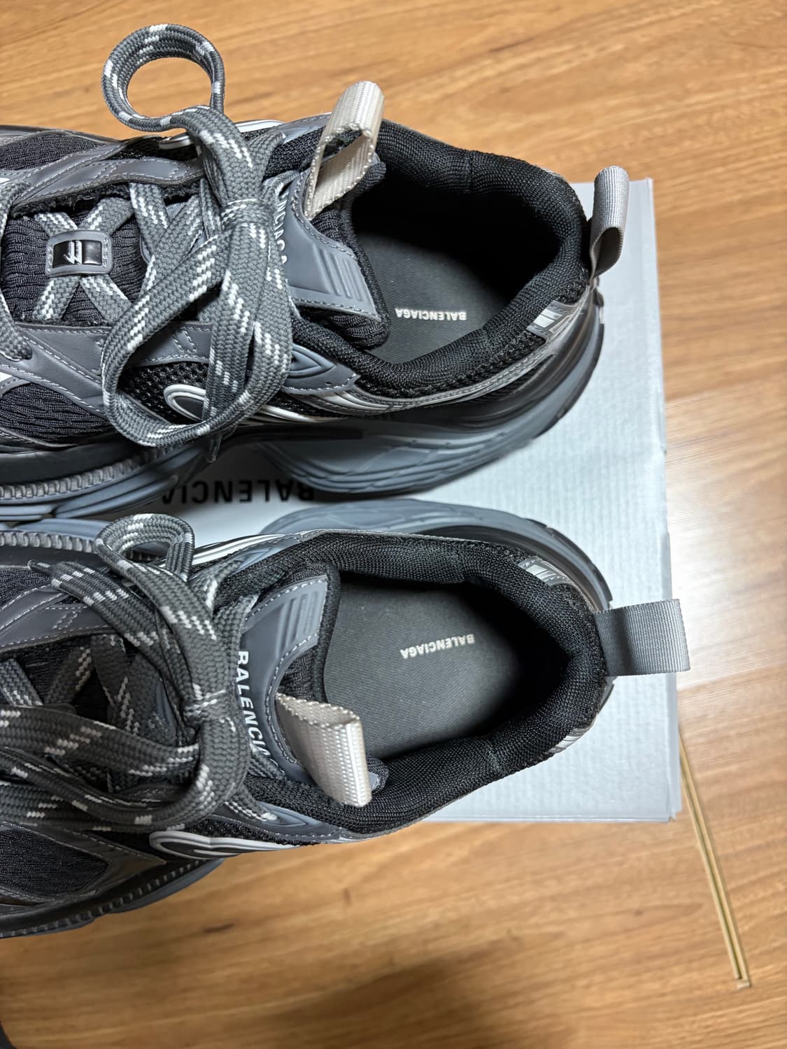 (44) 발렌시아가 6XL 블랙 상품이미지7