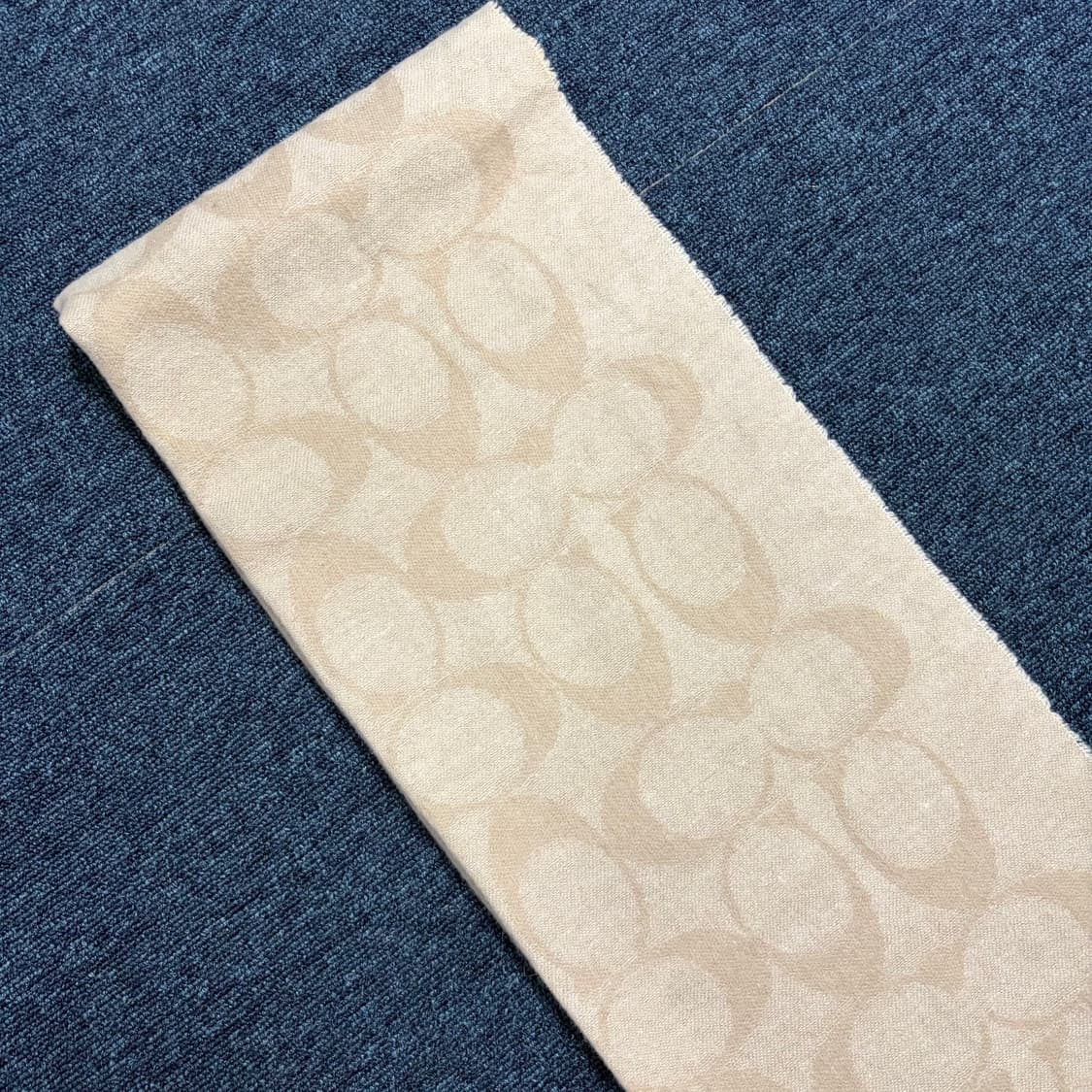 코치 시그니처 머플러 상품이미지2