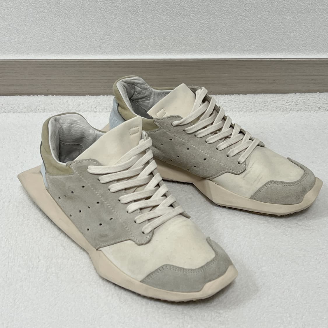 릭오웬스 아디다스 테크러너 화이트 상품이미지3