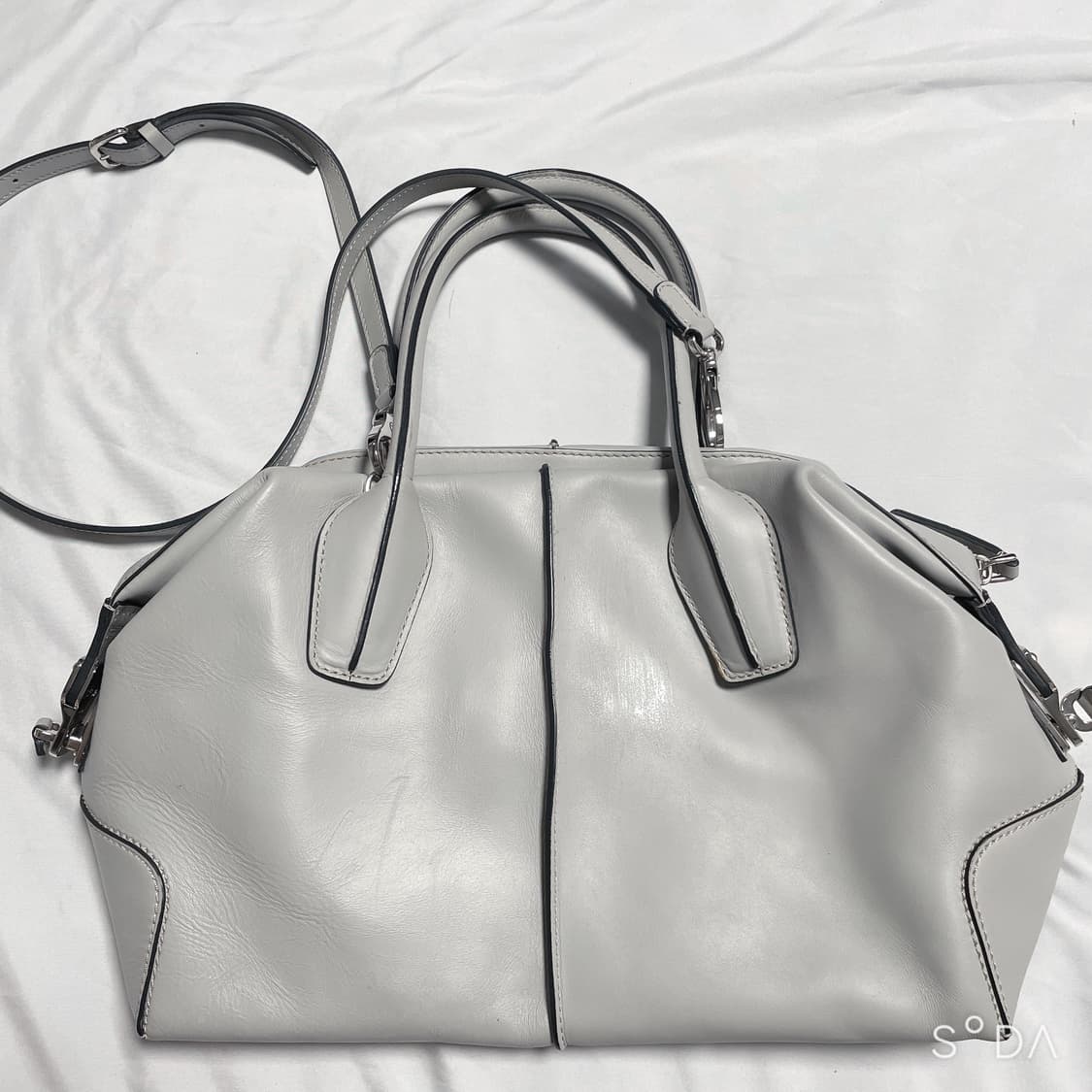 토즈 가죽 숄더백 그레이 상품이미지1