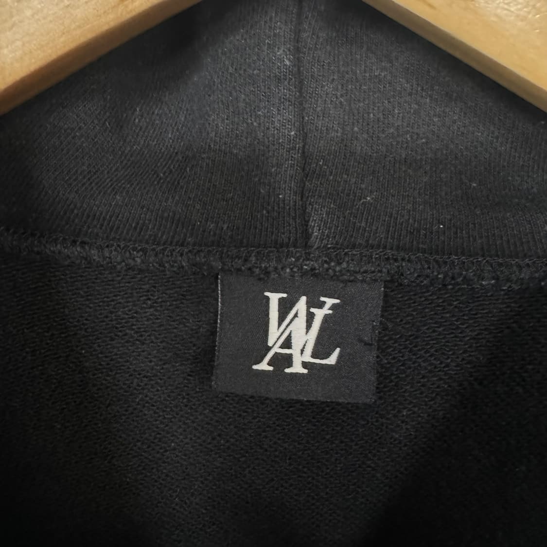 우알롱 로고 후드티 상품이미지3