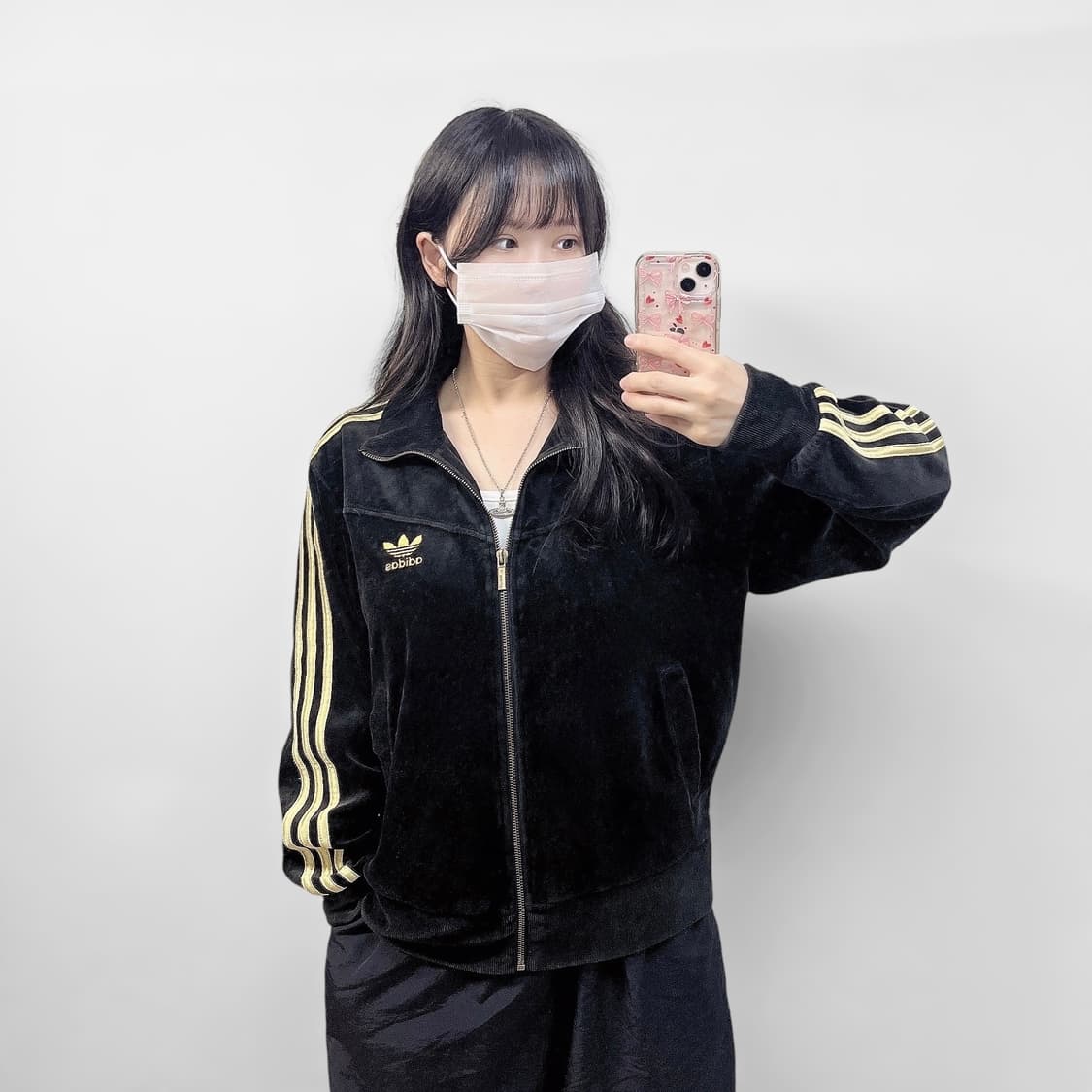아디다스 벨루어 트랙탑 져지 블랙 골드 상품이미지1