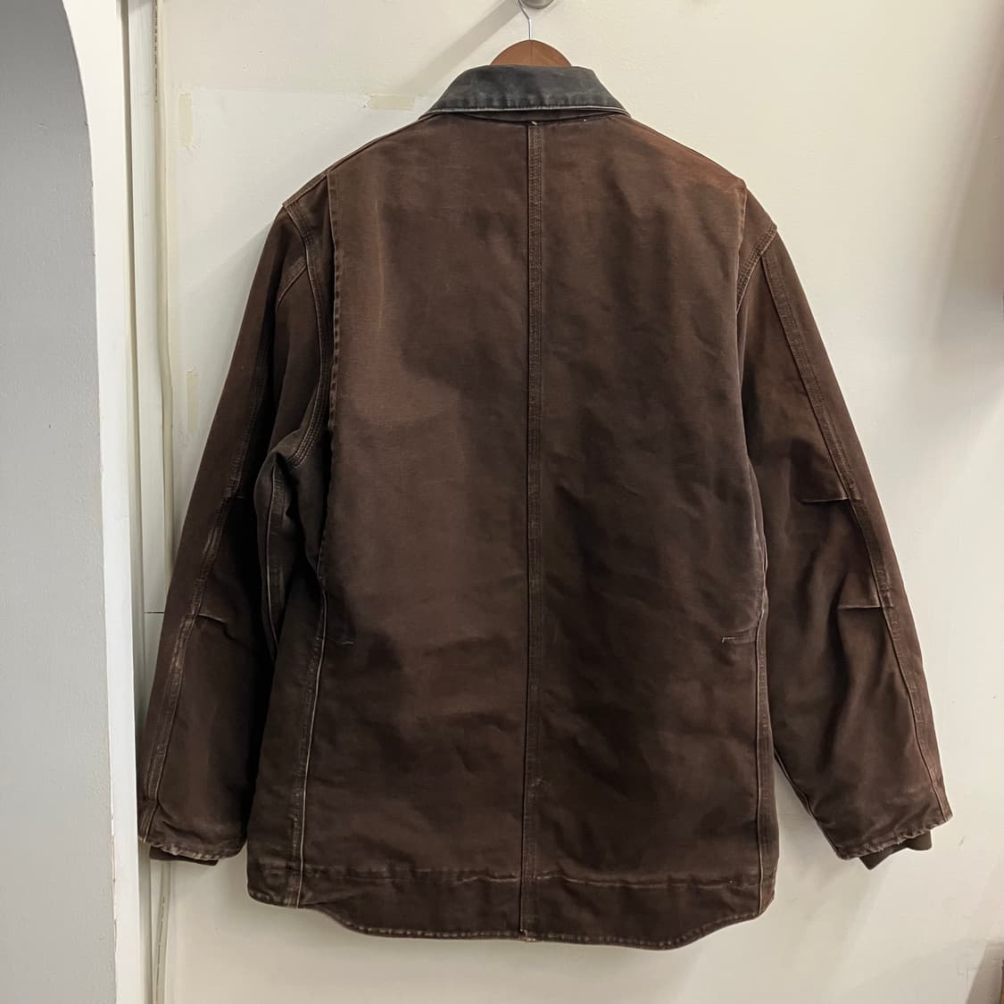 N162 칼하트 자켓 c61 dkb 브라운 상품이미지2