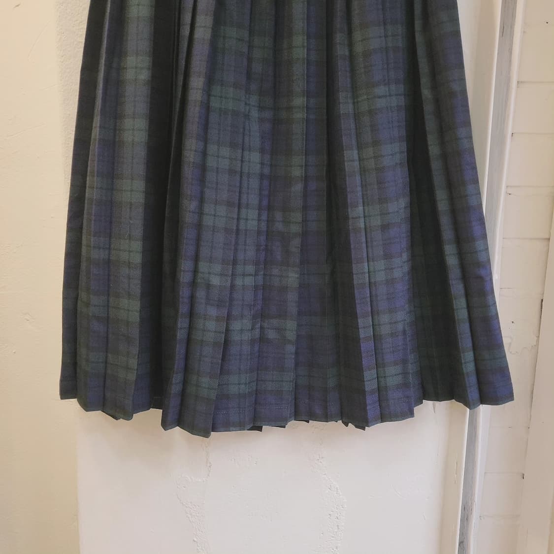 어스뮤직 체크 플리츠 밴딩스커트 상품이미지4