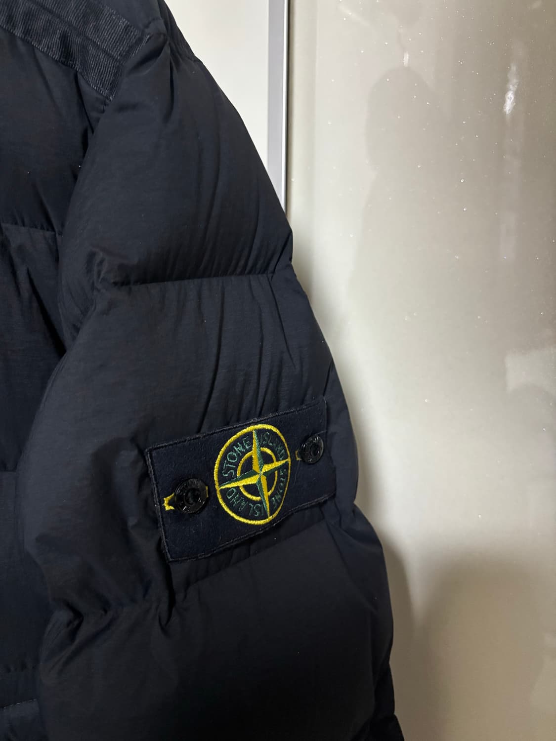 스톤아일랜드 심리스 터널 패딩 L사이즈 상품이미지3