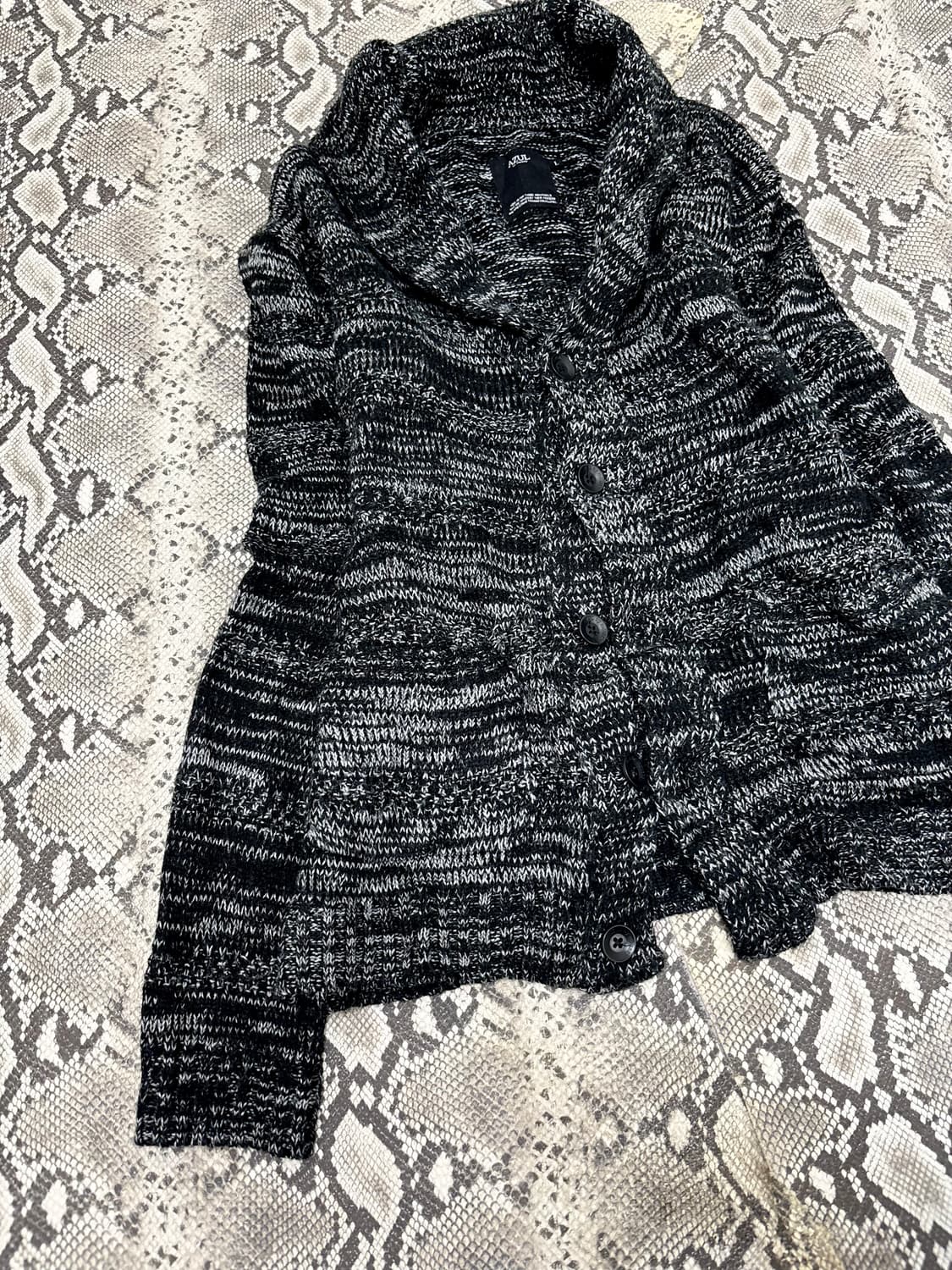 “Moussy” Black&Grey Knit Cardigan 상품이미지5
