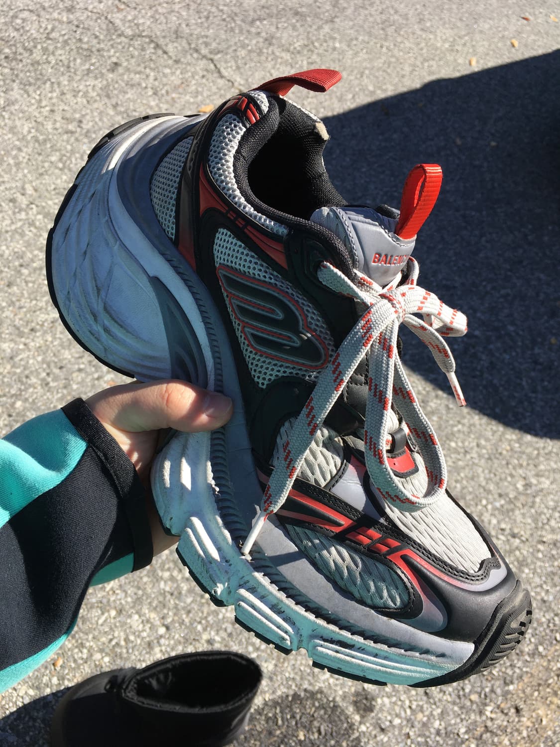 발렌시아가 10XL 그레이 레드 상품이미지7