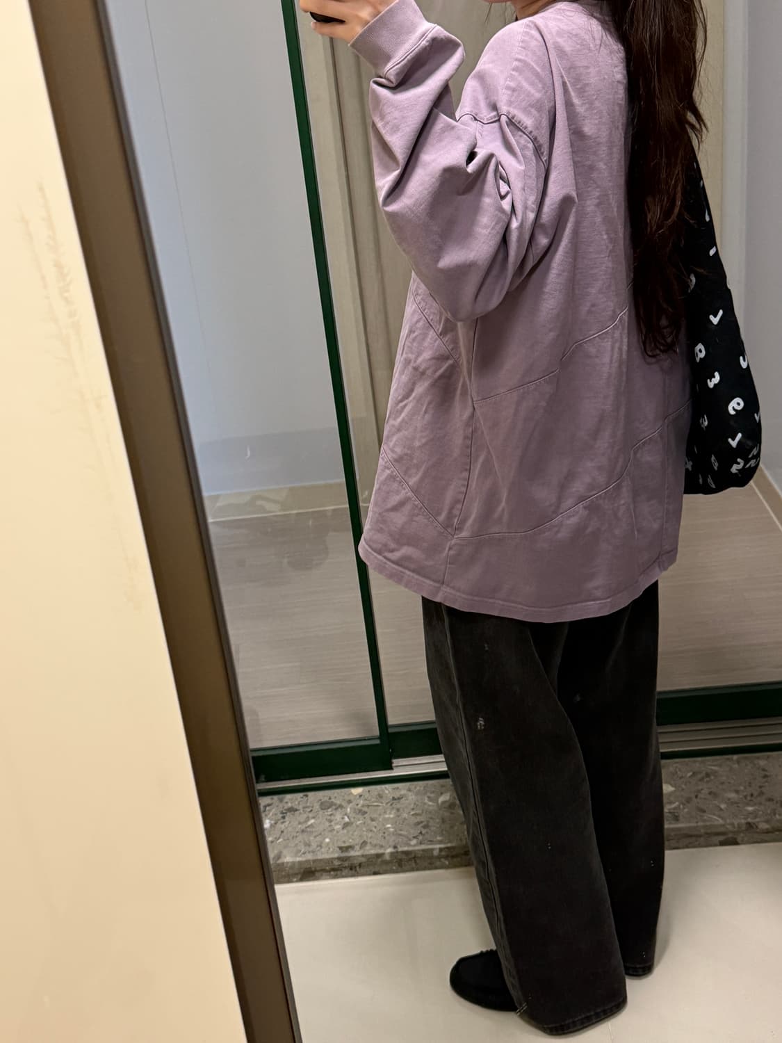 이에이 톤다운 퍼플 맨투맨 상품이미지3