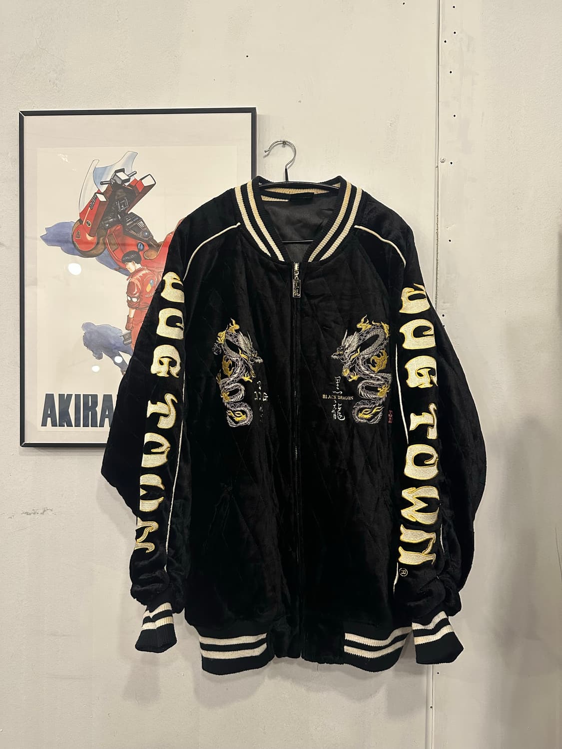 XL)독타운 벨벳 수베니어 자켓 상품이미지1