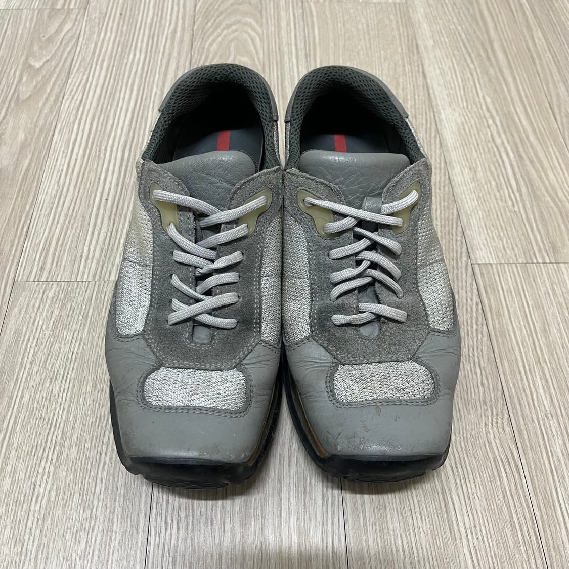 [240-245] 프라다스포츠 실버 스니커즈 상품이미지2