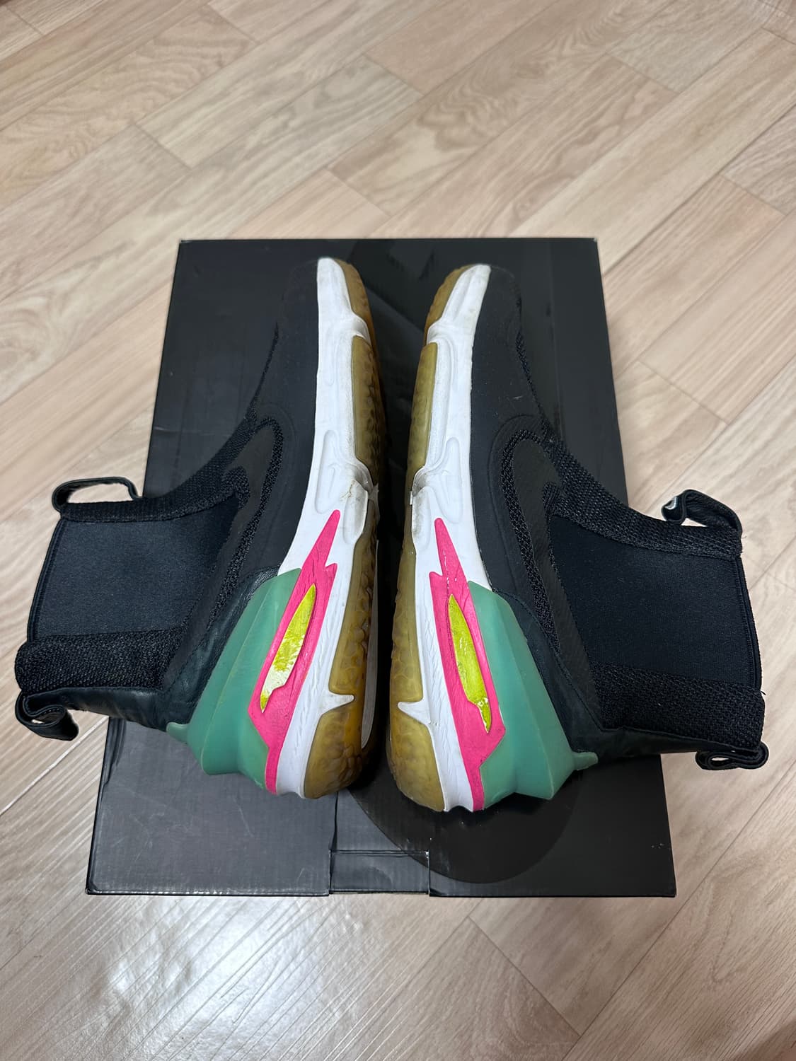 [285]나이키 x 리카르도 티시 에어줌 레전드 상품이미지3