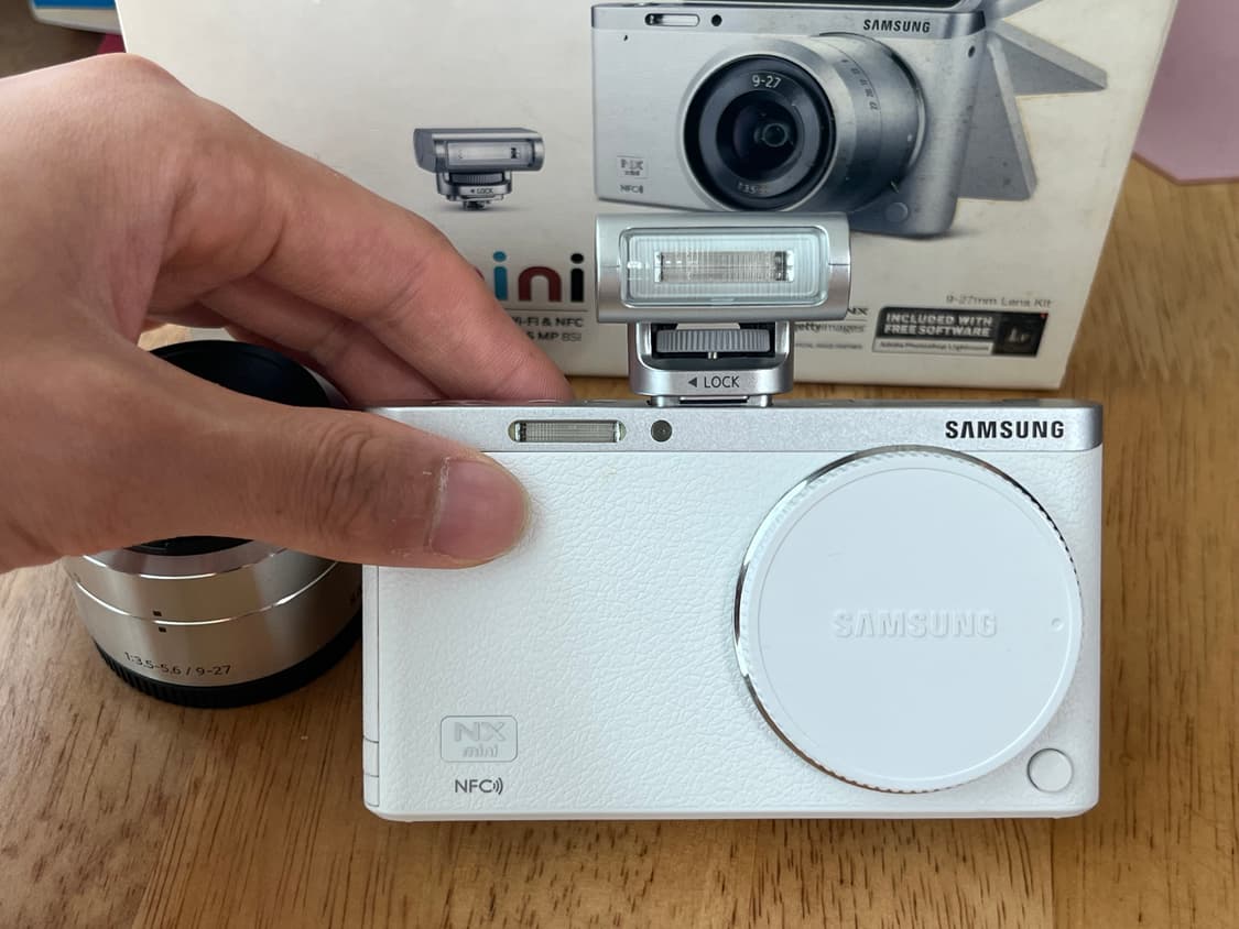 삼성 NX mini 미러리스 카메라 화이트 상품이미지2
