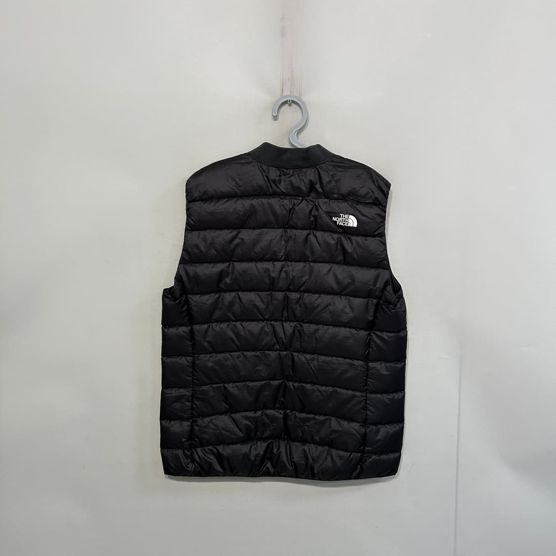 노스페이스 남성 거위털 패딩조끼 100 블랙 상태 최상 상품이미지3