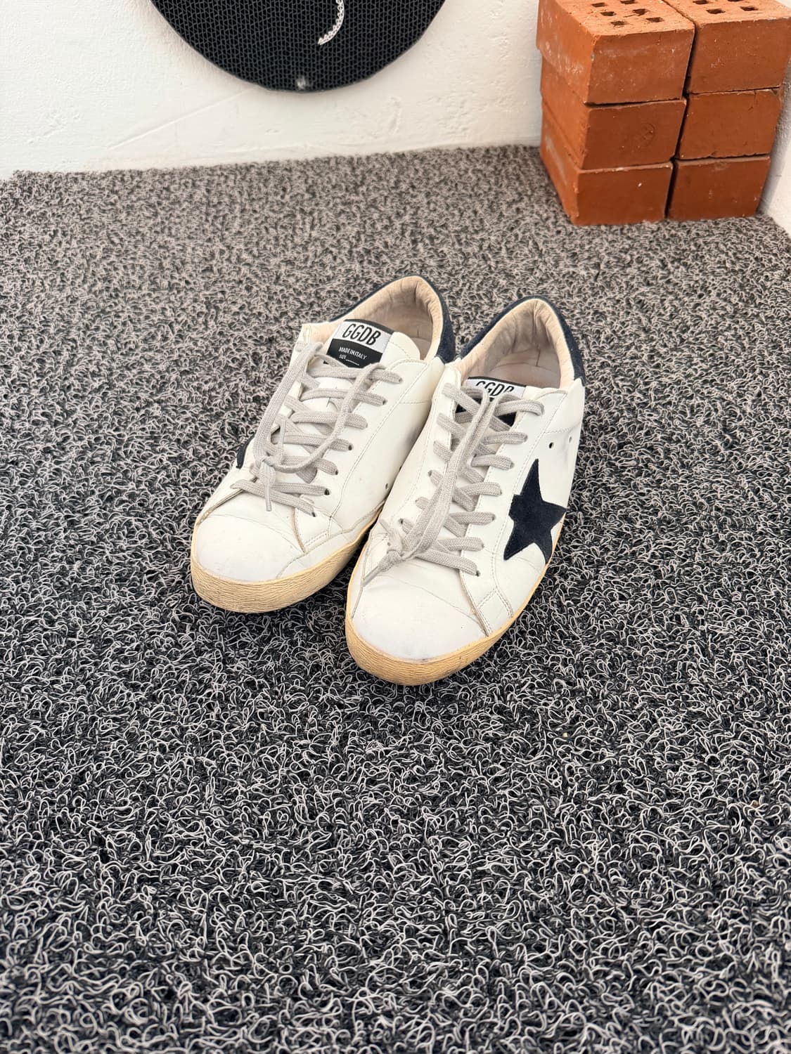 골든구스 슈퍼스타 화이트 네이비 스니커즈 270 상품이미지4