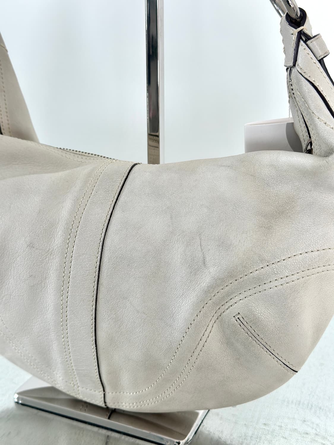 코치 화이트 레더 미니 호보백  상품이미지7