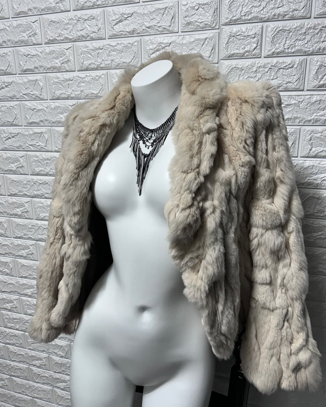 시슬리 래빗&고트 화이트 퍼 자켓 상품이미지4