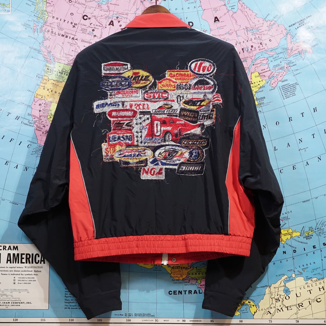 더블렛 자수 패치워크 트랙 자켓 상품이미지2