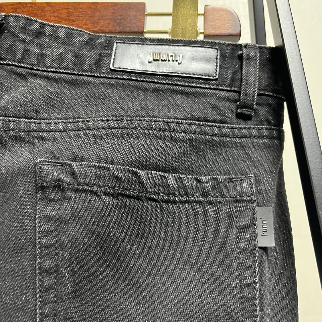 정품 48) 준지 스트라이프 디테일 흑청 데님 청바지 상품이미지3